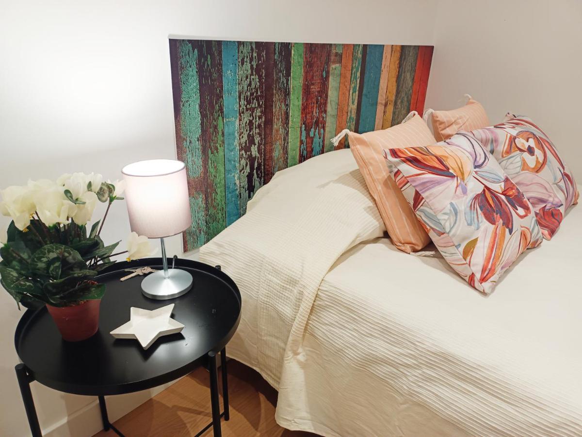 By Universitat Rooms Barcelona Luaran gambar